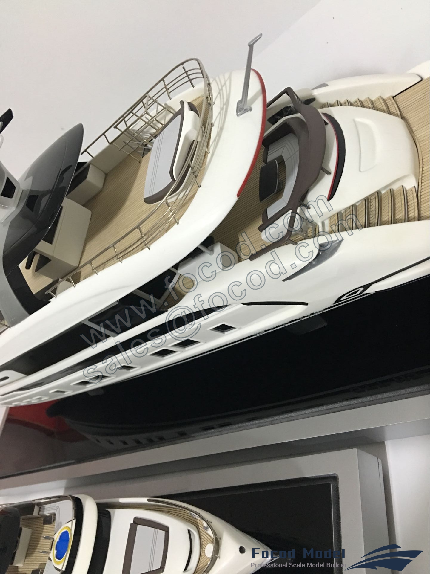 35米Dynamiq GTT115混合动力超级游艇定制模型